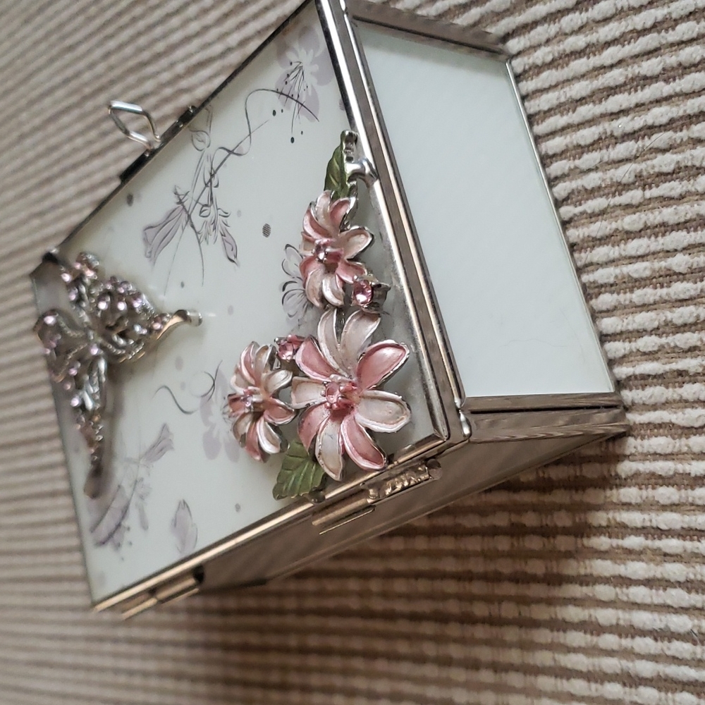 Jewelry Box - Picture 4 of 4